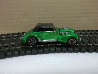 Hot Wheels Redline - 1970 Classic Cord - 100 - Green