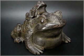 Io08 Japanese Old Iron Parent And Child Frog Ornament Okimono