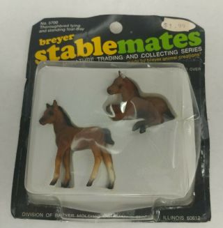 Breyer Stablemates Thoroughbred Lying & Standing Foals - Bay Rare 5700 5055
