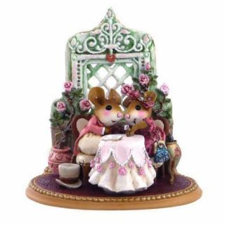 Wee Forest Folk Miniature Figurine M - 435 - Miss Mousey Will You Marry Me?