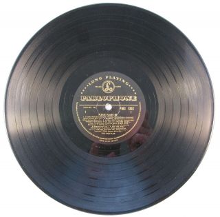 THE BEATLES.  PLEASE PLEASE ME.  1st PRESS.  BLACK/GOLD.  UK VINYL LP.  PMC 1202.  MONO.  1963 3