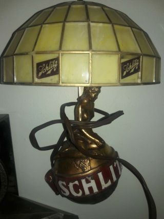 Schlitz Beer Woman On World Lighted Lamp Sign 1971 Vintage