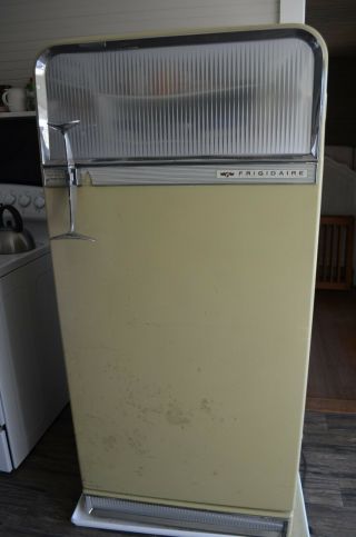 1956 vintage Frigidaire Imperial Cold Pantry Refrigerator Cape Cod pick - up 3