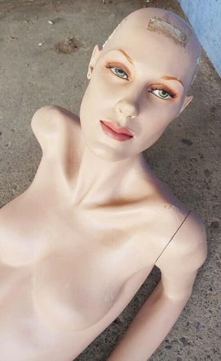 Vintage Rootstein Jan Strimple Mannequin - Laying Down - Green Eyes,  Open Toes 3