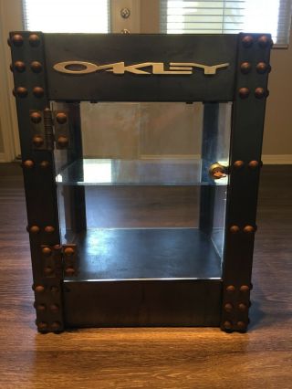 Oakley Stretch Limited Edition Counter - Top Display/tower