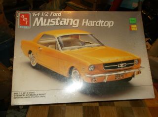 1/16 Scale Amt Ertl 64 1/2 Ford Mustang Hardtop Model Kit