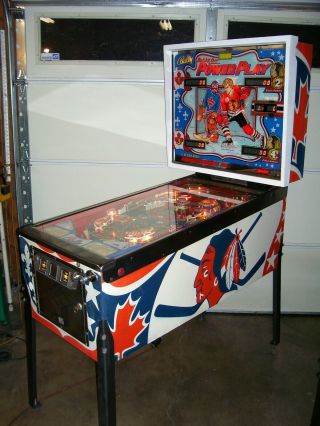 Bobby Orr Power Play Pinball Machine - By Bally