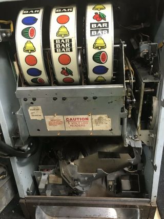 Vintage Bally 1980’s Nickel Slot Machine 4