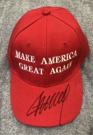Donald Trump Signed Red Make America Great Again Hat With