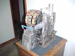 Antique Jennings 1940 ' s mechanical Slot Machine Mechanism 5 cent W/Jackpot 3