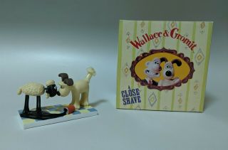 Wallace & Gromit Figurine: Gromit Meets Shaun