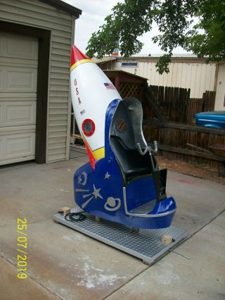1962 Satellite Rocket Kiddie Ride - Restored 7