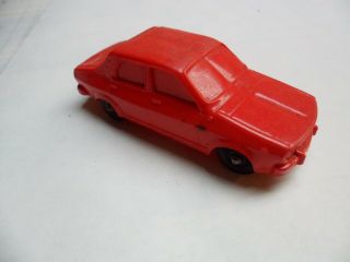 Tomte Renault 12 Plastic Car No.  32 In Red