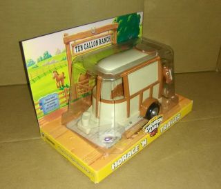 Chevron Cars Pete Pick - Up and Horace `N Trailer w/Horse 3