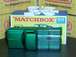 Matchbox Lesney Ford Kennel Truck 50 c3 silver grille dogs SC4 VNM crafted box 6