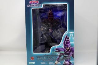 Kotobukiya Yu - Gi - Oh Dark Magician Duel Monsters Artfx J Statue