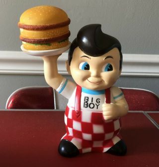 Large 8 " Frischs Big Boy Statue Bank W/ Hamburger Classic Bobs Restaurant Figure