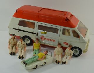 Vintage Tonka Rescue Ambulance Van W/ Gurney & 6 People Figures Orange White