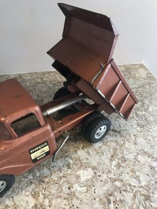 Vintage Tonka Hydraulic Dump Truck Bronze Pressed Steel Toy Truck Vehicle 4