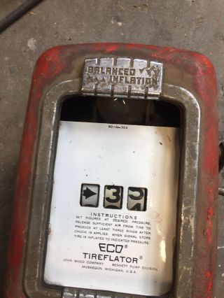 Vintage Eco Tireflator Air Meter Model 97 Red Chrome Wall Mount Gas Station Pump 3