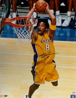 Kobe Bryant Signed Autographed 16x20 Photo Psa/dna Rare Early Full Sig Auto