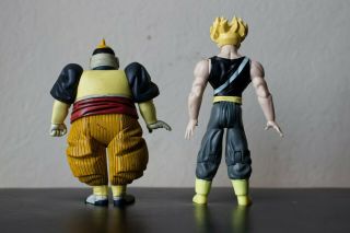 2001 Android 19 & Trunks Irwin 5 