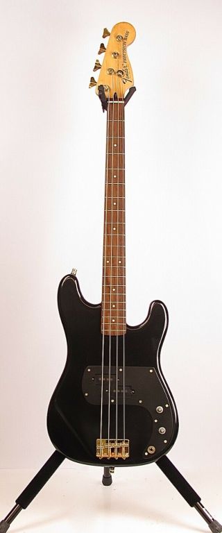 Fender Squier Black Precision Bass W/hard Case