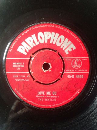 The Beatles Love Me Do 45 1st Pressing Red Label Matrix 7xce17144 - 1n/177145 - 1n