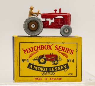 Matchbox Lesney Moko 4b Massey Harris Tractor Type B2