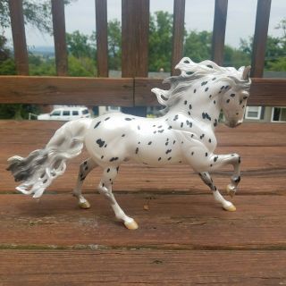 2019 30th Anniversary Limited Edition Breyer suprise horse appy 2