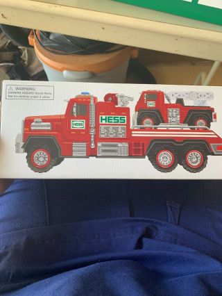 Nib 2015 Hess Collectible Toy Fire Truck And Ladder Rescue With Inserts