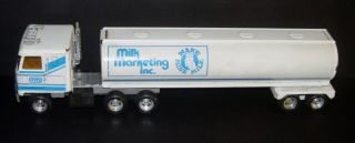 Ertl Milk Marketing Inc Tractor Trailer Dairy Tanker Truck Usa Vintage Farm Toy