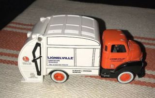 Ertl O Scale 1950’s Lionelville Sanitation (garbage/waste/trash/refuse) Truck