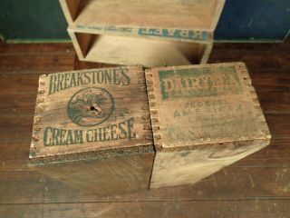 4 antique WOODen CHEESE BOXES Breakstone ' s DAIRYLEA Kraft WINDSOR CLUB dove tail 3