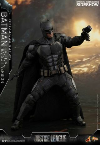 Hot Toys Batman (Tactical Batsuit Version) 1/6 Scale Figure 2