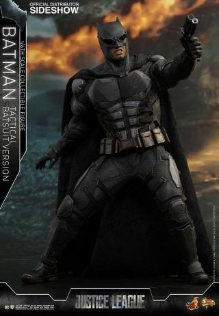 Hot Toys Batman (Tactical Batsuit Version) 1/6 Scale Figure 3