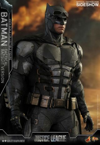 Hot Toys Batman (Tactical Batsuit Version) 1/6 Scale Figure 4