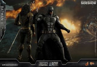Hot Toys Batman (Tactical Batsuit Version) 1/6 Scale Figure 5