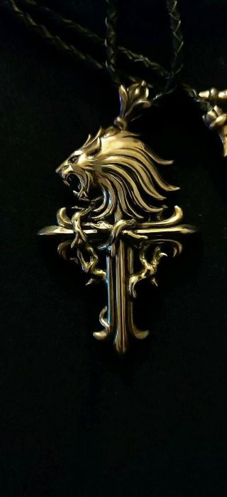Final Fantasy Viii Silver Necklace Sleeping Lionheart 2003
