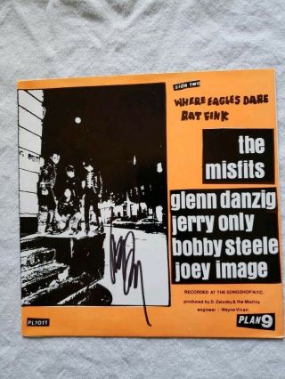 Misfits Night Of The Living Dead 7” Vinyl 1st Press Signed by Glenn Danzig 2
