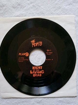 Misfits Night Of The Living Dead 7” Vinyl 1st Press Signed by Glenn Danzig 4