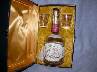 Very Very Old Fitzgerald 12 - Year Empty Bottle,  2 Glasses Box Set.  Stitzel - Weller