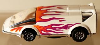 Dte 1978 Hot Wheels Scorchers Black Wheel White Van W/orange & Purple Flames