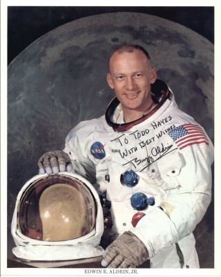 Buzz Aldrin Nasa Astronaut Signed 8x10 Photo - Bas Beckett