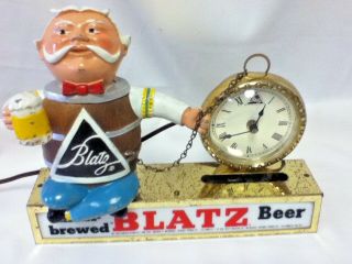 Blatz Beer Sign Lighted Bar Clock Metal Topper Light Pocket Watch Barrel Guy Mq7