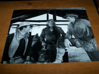 Authentic Hand Signed Index Card John Wayne/Ward Bond/James Arness w/Hondo Photo 3