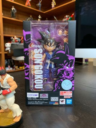 SDCC 2019 Tamashii Nations Dragon Ball Exclusive set of 5 SH Figuarts in hand. 4