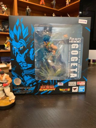 SDCC 2019 Tamashii Nations Dragon Ball Exclusive set of 5 SH Figuarts in hand. 7