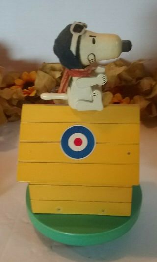 Vintage Peanuts Snoopy Red Baron Flying Ace Musical Music Box By Schmid 1971