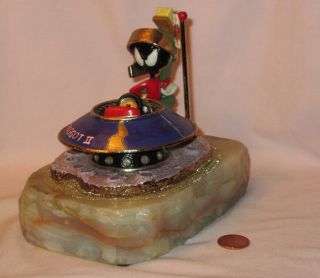 Looney Tunes Marvin The Martian & Space Ship On Onyx Base; By Ron Lee 1996 3